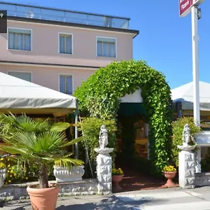 3* Szálloda Ginevra